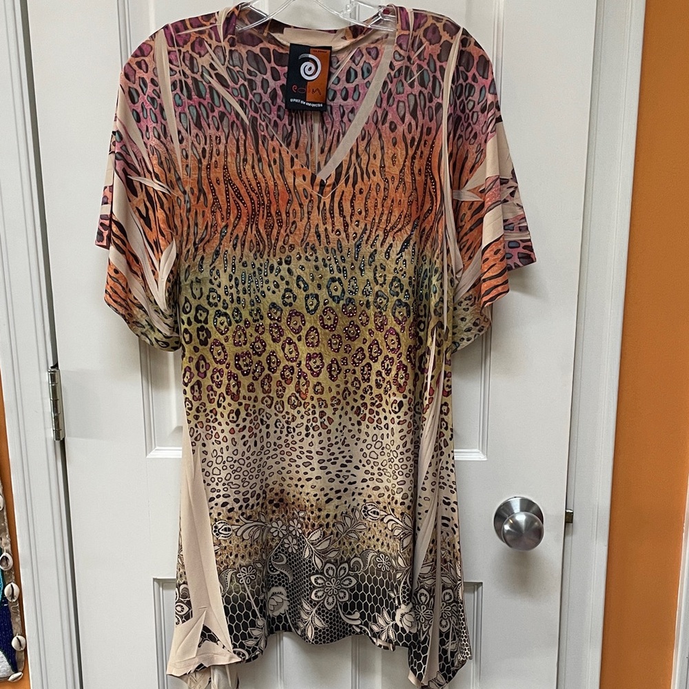 Vibrant Leopard Print V-Neck Tunic